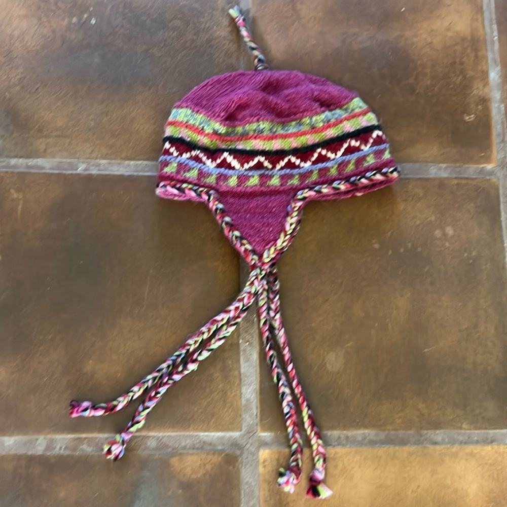 Newari Icelandic hat